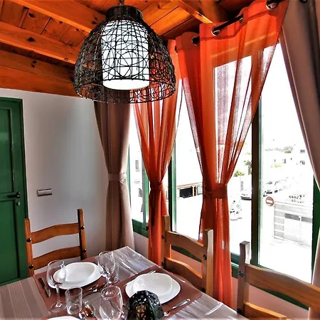 Διαμέρισμα Holiday House Lalavel