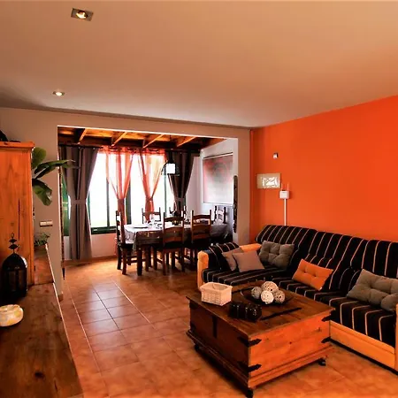 Holiday House Lalavel Διαμέρισμα *